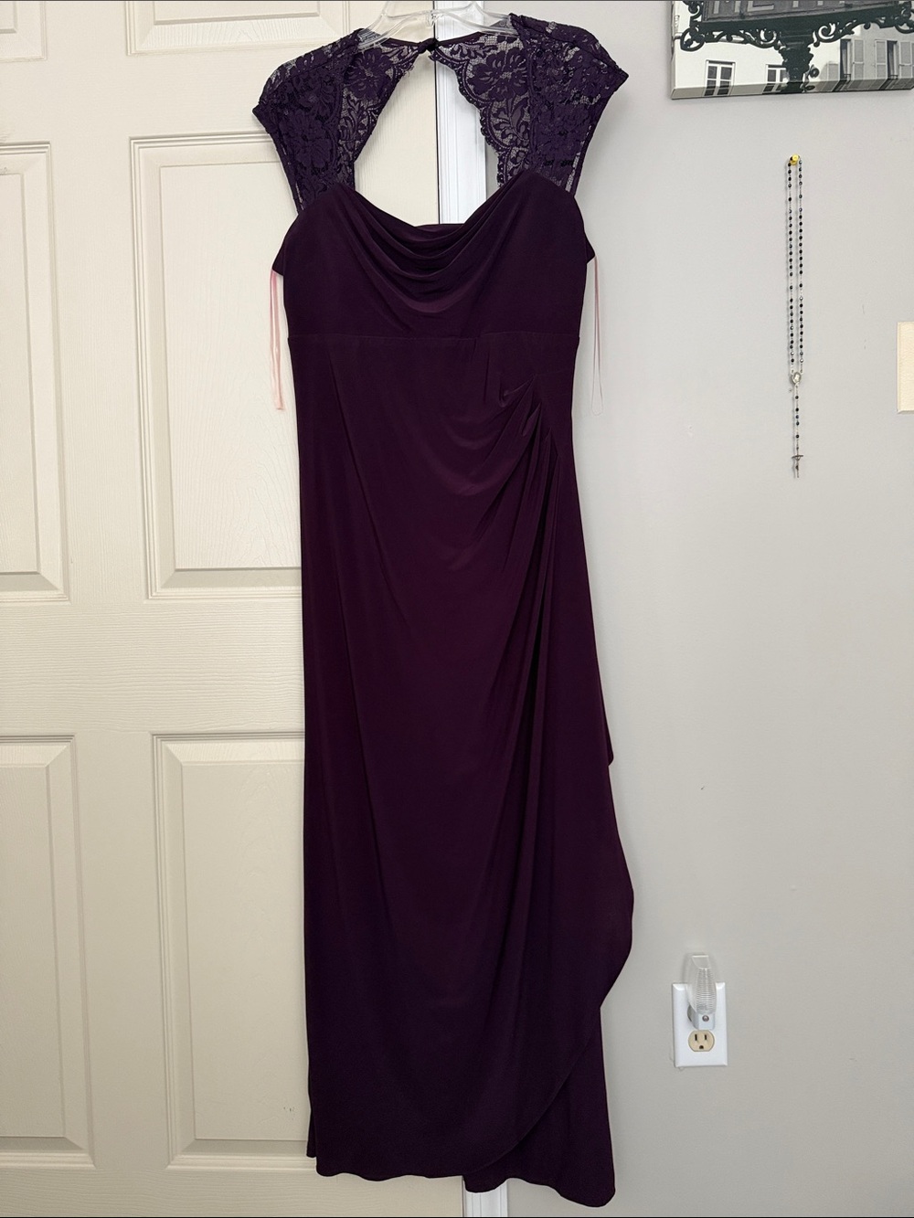 Elegant Purple Lace Cap Sleeve Evening Dress. Size 12 EUC Wore Once for Wedding